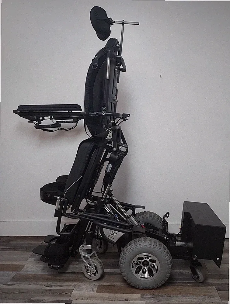 REDMAN CHIEF 107-ZRX STANDING POWER CHAIR.VERTICAL STANDING, RECLINE,LEGS .9 MPH